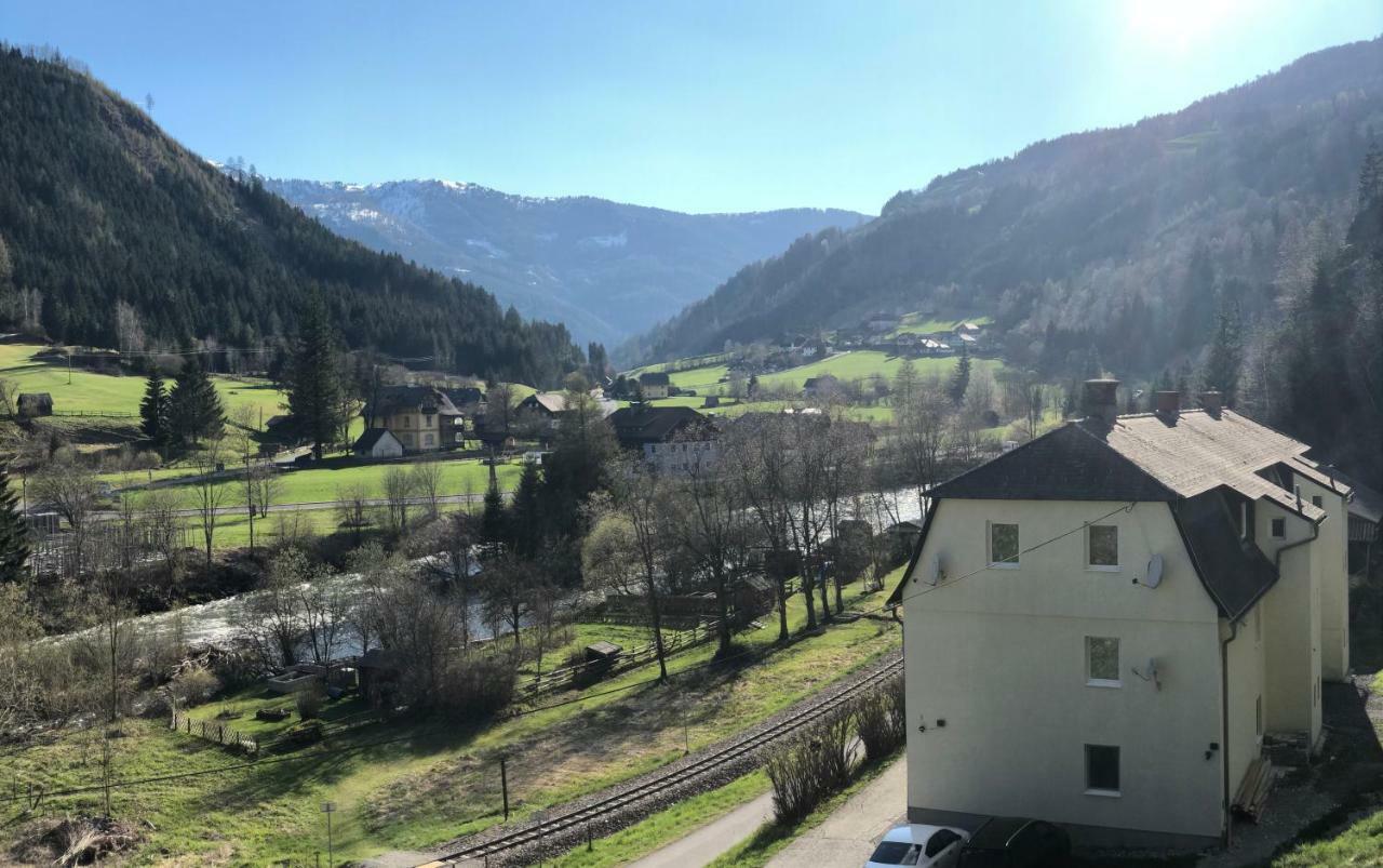 Riverside Ski Apartment Ramingstein Exterior foto